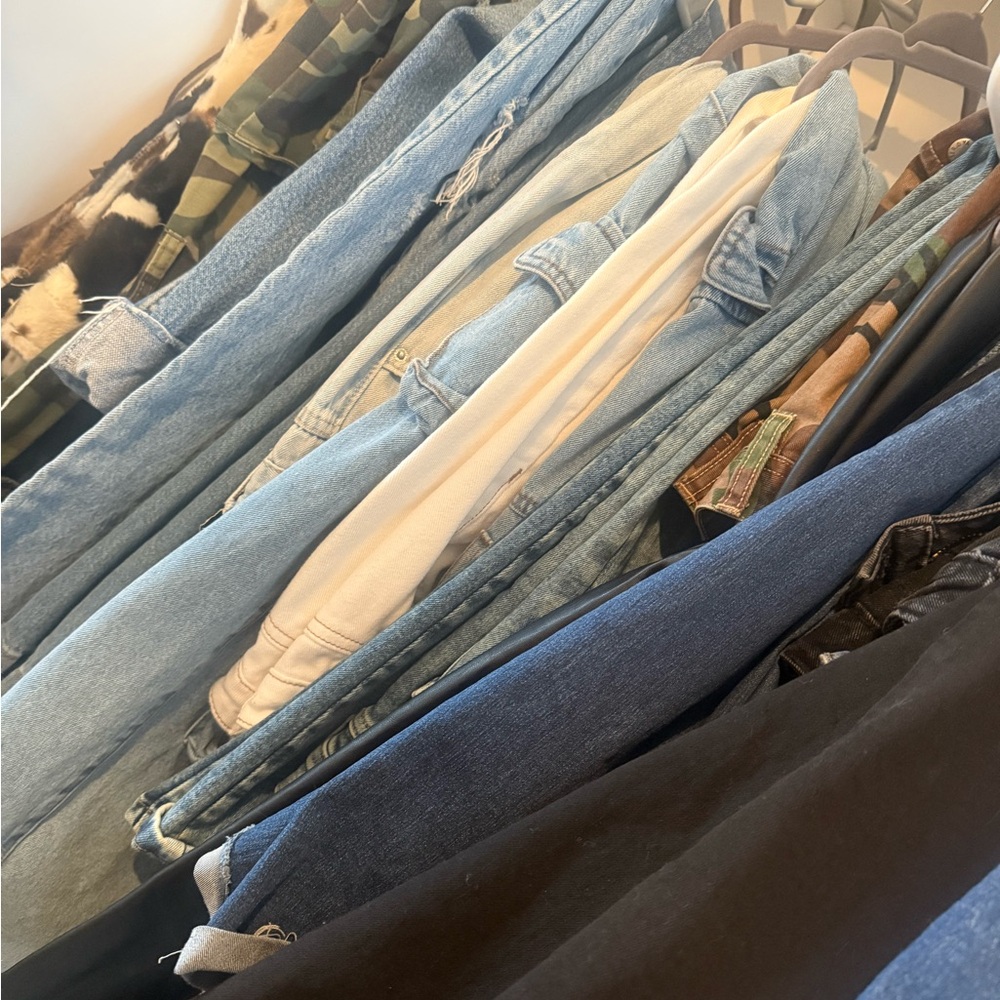 10$ mystery Jean.